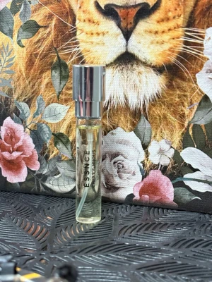 Essence Cherrylicious  - 8ml Cherrylicious ifrån essnce 