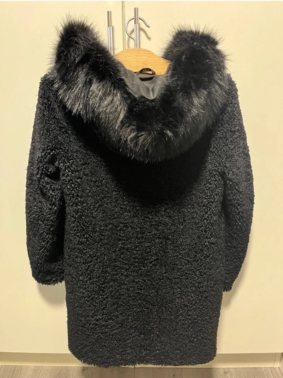 Svart joplin jacka med päls från Rockandblue - 1