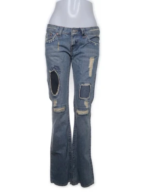 True religion jeans - Säöjer dessa skit snygga bootcut jeans från true religion som tyvörr var för små för mig.