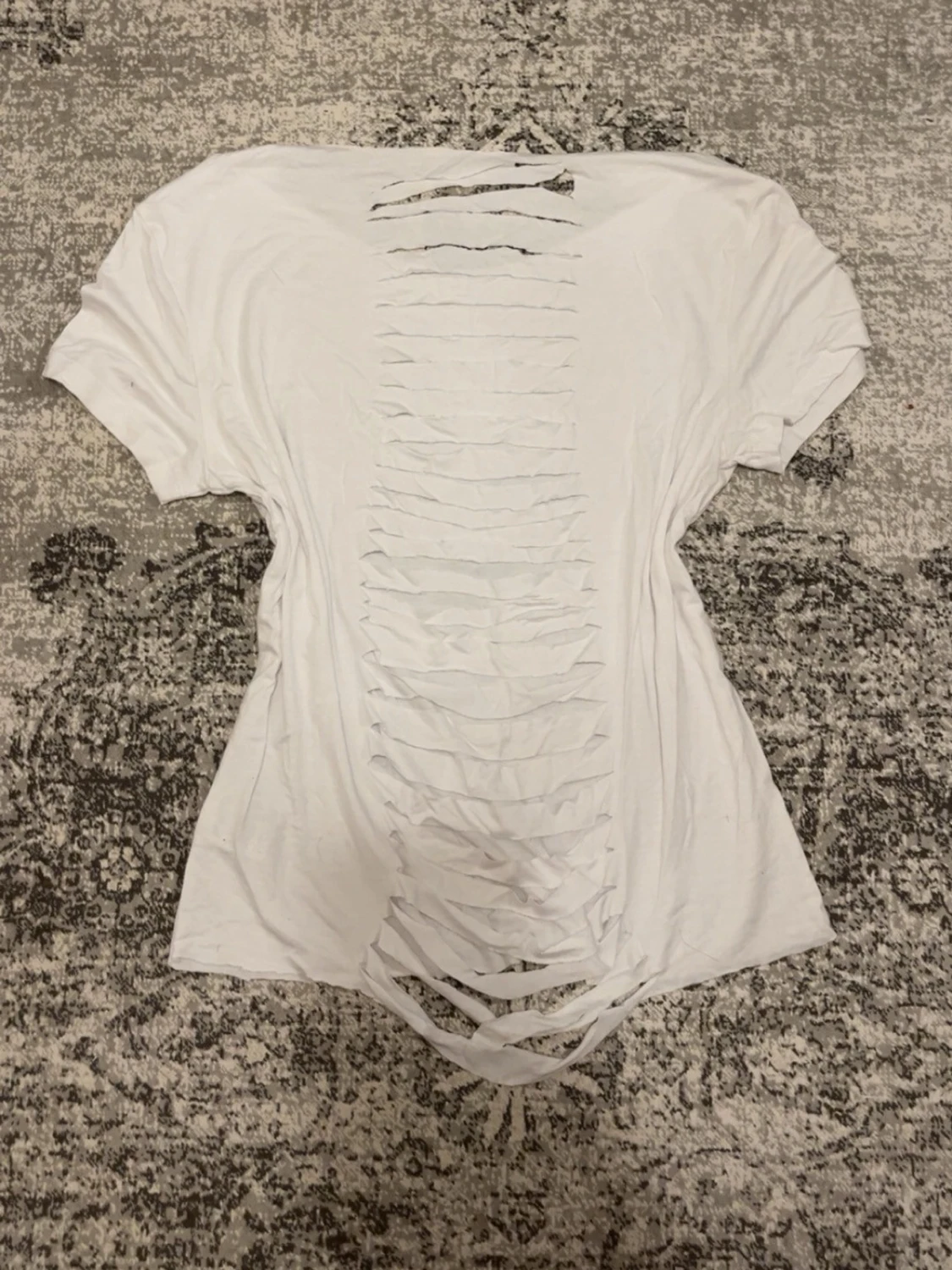 Vit t-shirt med slitsad rygg - 3