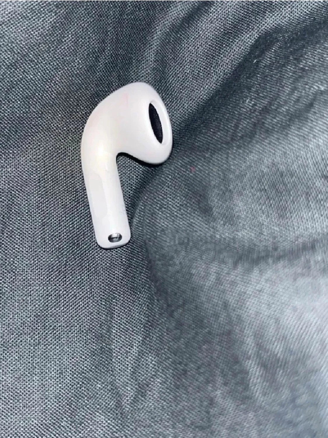 AirPods 4 - 3