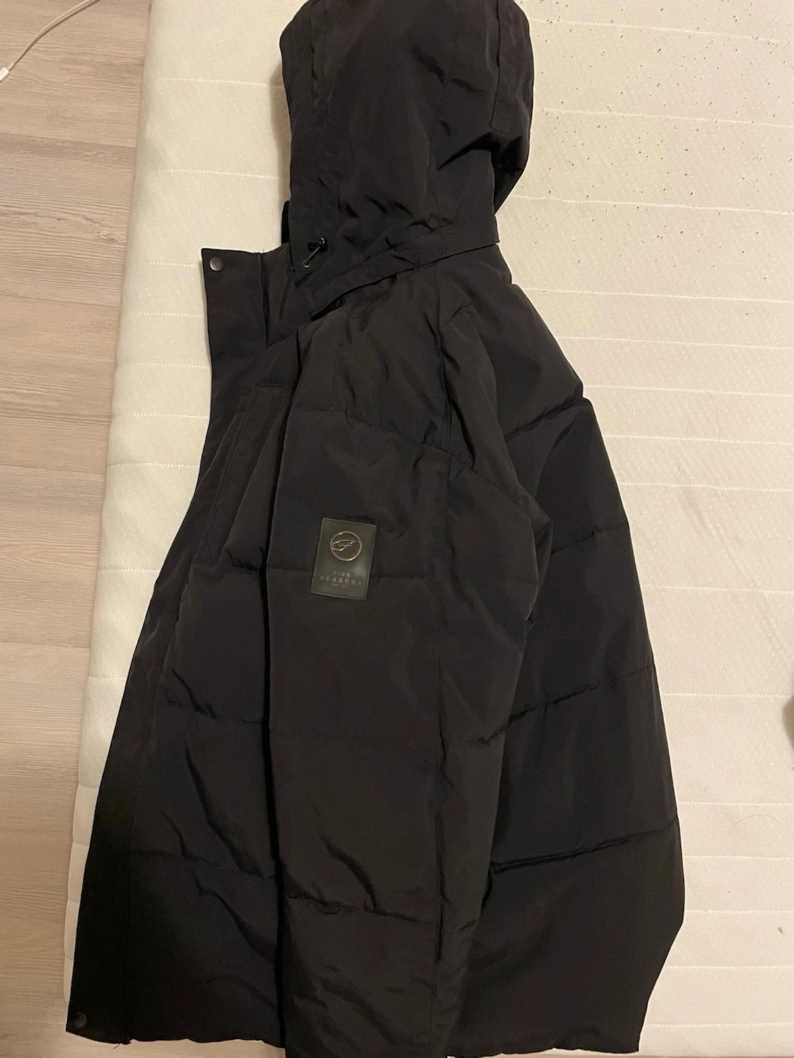 Svart pufferjacka från Five Seasons - 2