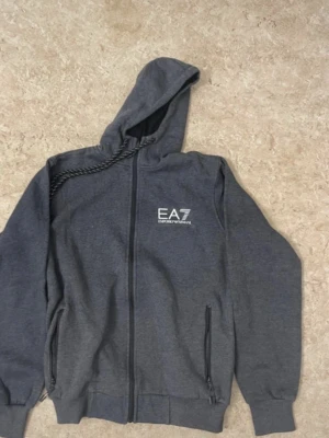 Helt ny kofta! - Helt ny kofta!