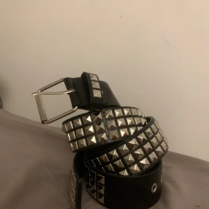 Nitbälte - 110cm långt. Helt nytt 