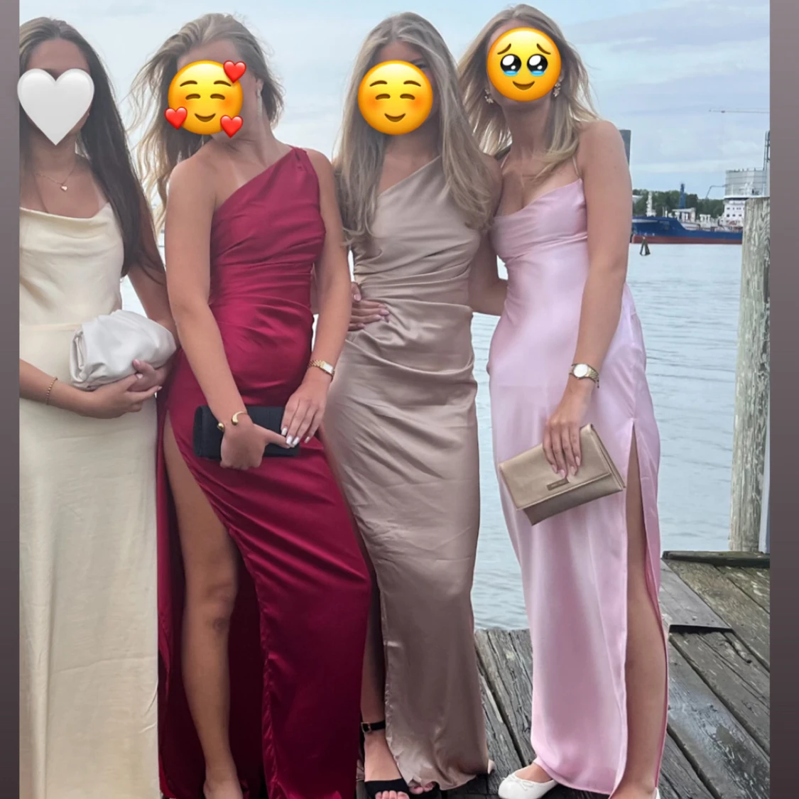 Ljusrosa långklänning med slits - 2