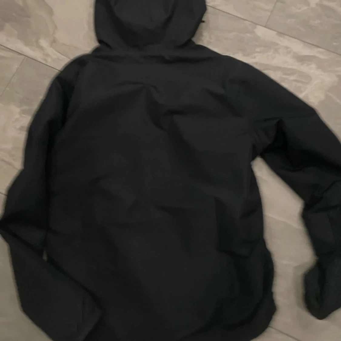 Svart vindjacka från Under Armour M - 2