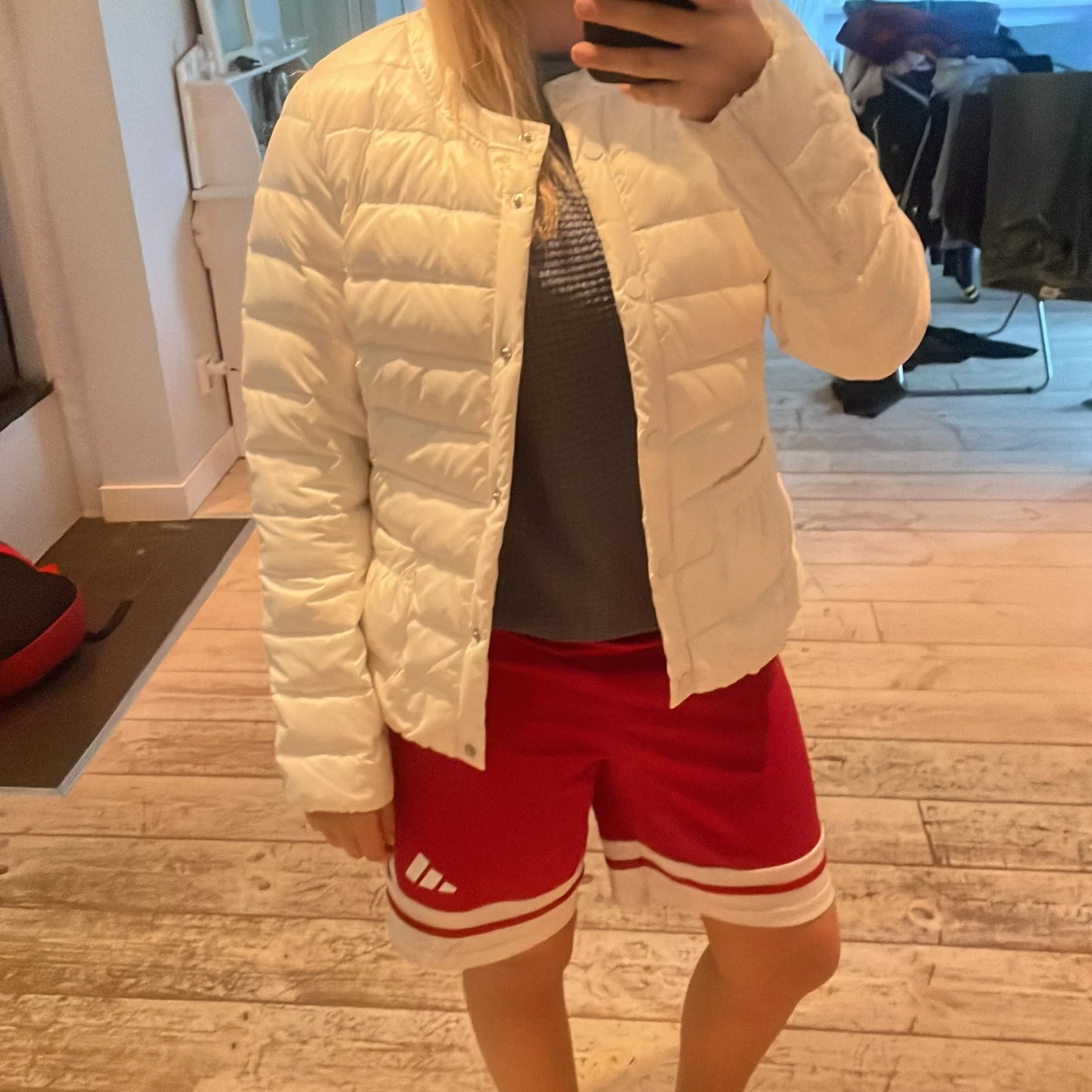 Vit pufferjacka från Holly & Whyte