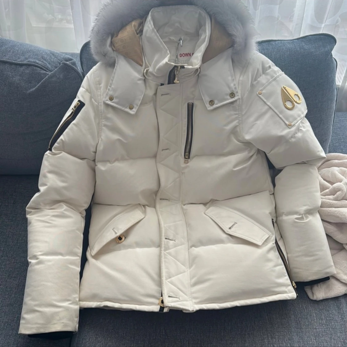 Vit dunjacka från Moose Knuckles - 4