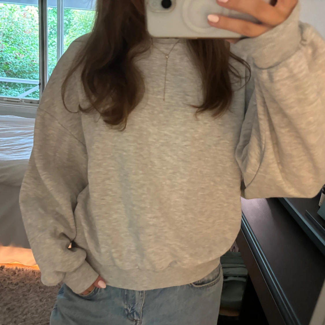 Ljusgrå sweatshirt  - 1