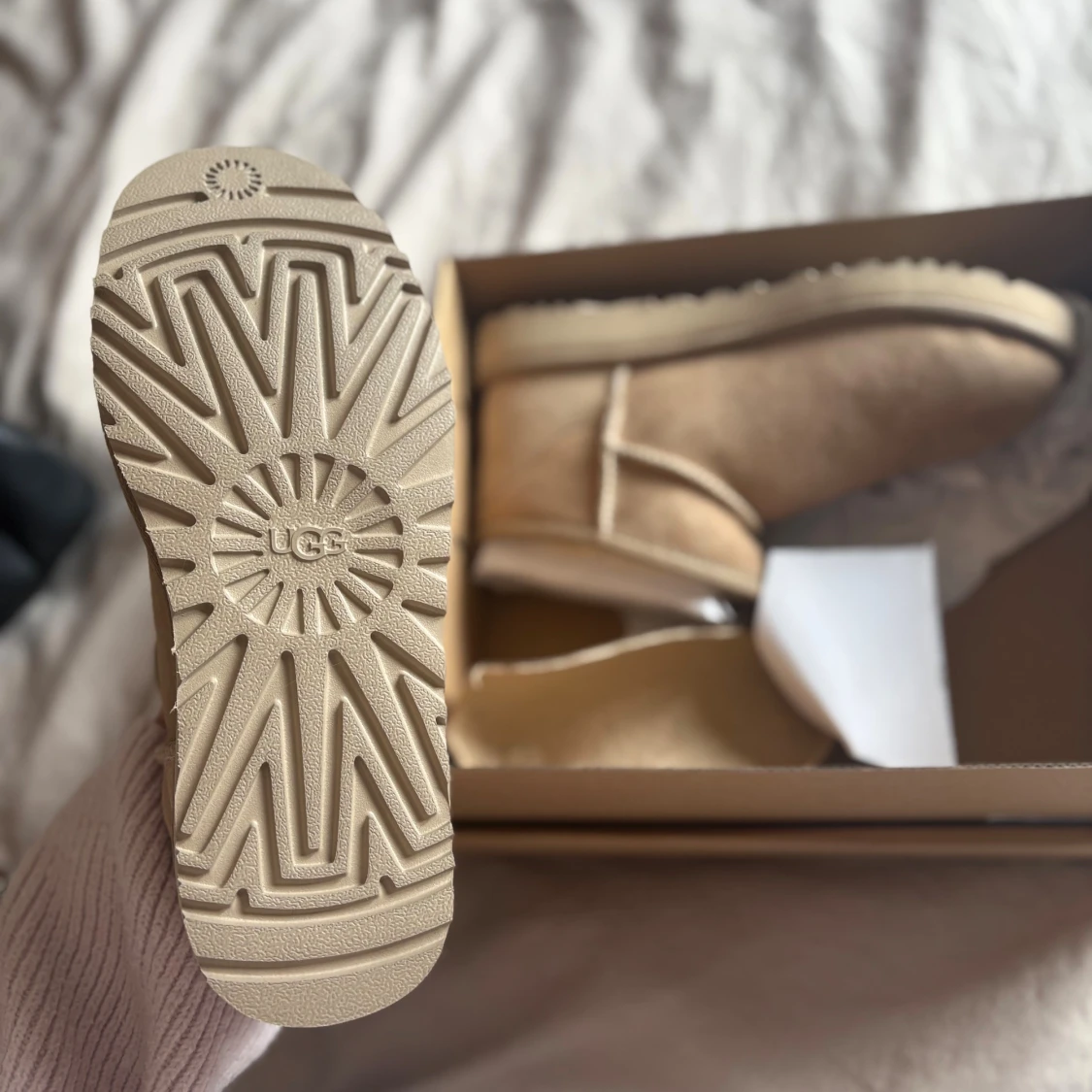 UGG Classic Ultra Mini boots Beige - 1