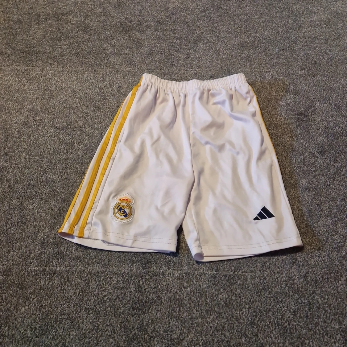 Real Madrid Vini Jr. matchtröja & shorts - 2