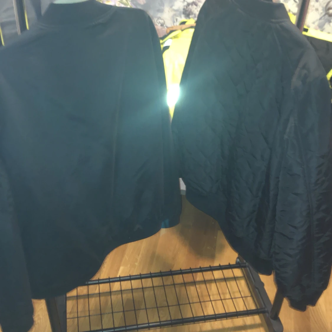 Svarta bomberjackor från Vero Moda & Produkt - 1