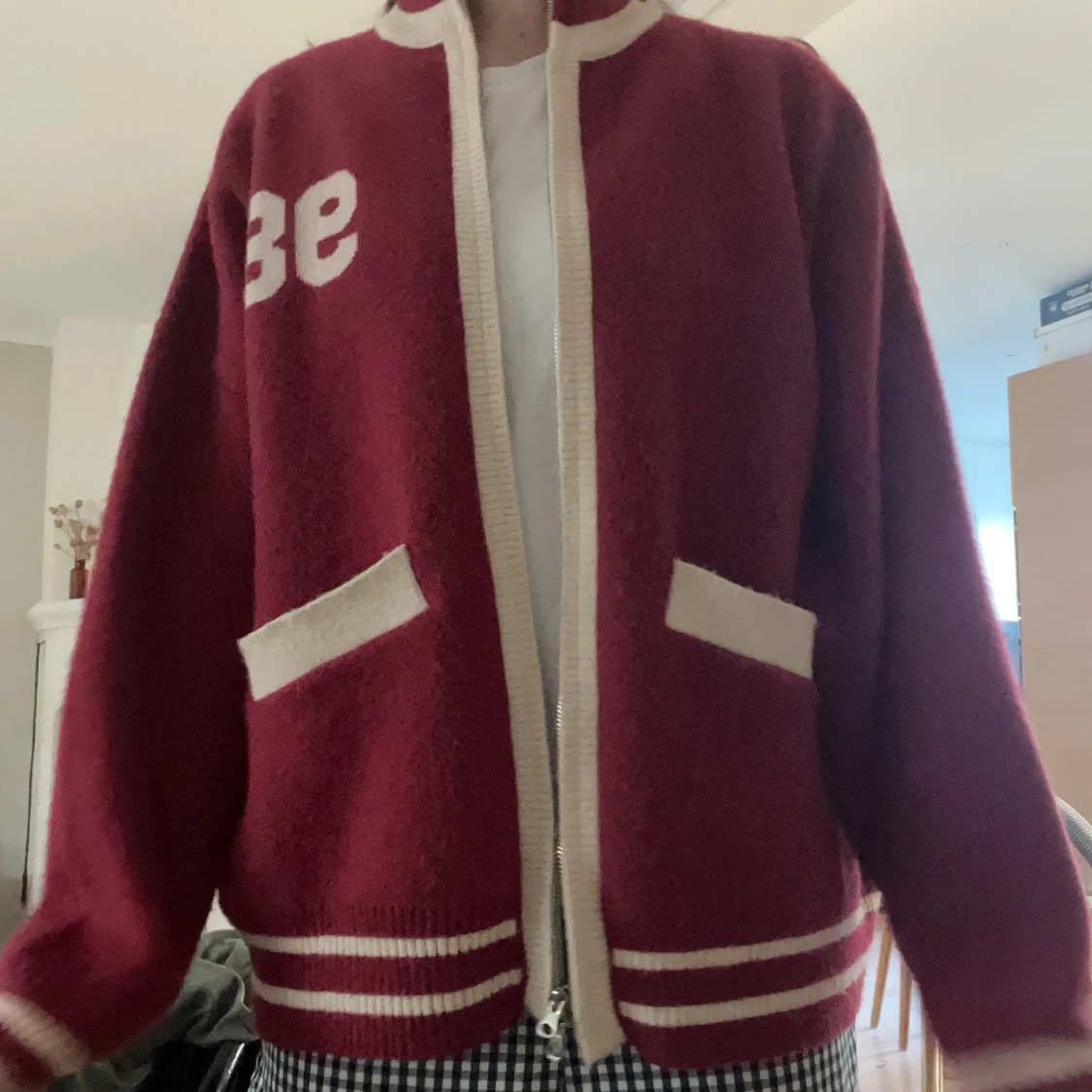 Najs röd cardigan jacka  - 1