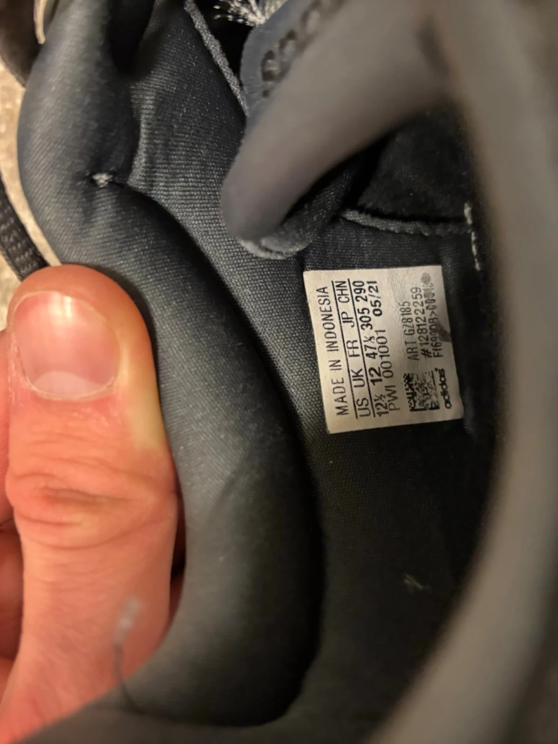 Svarta Adidas sneakers med mesh - 2