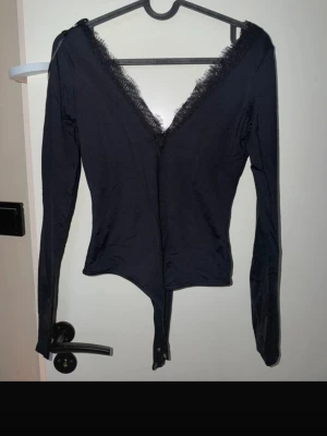 Snygg body - Svart body, snygg till fest