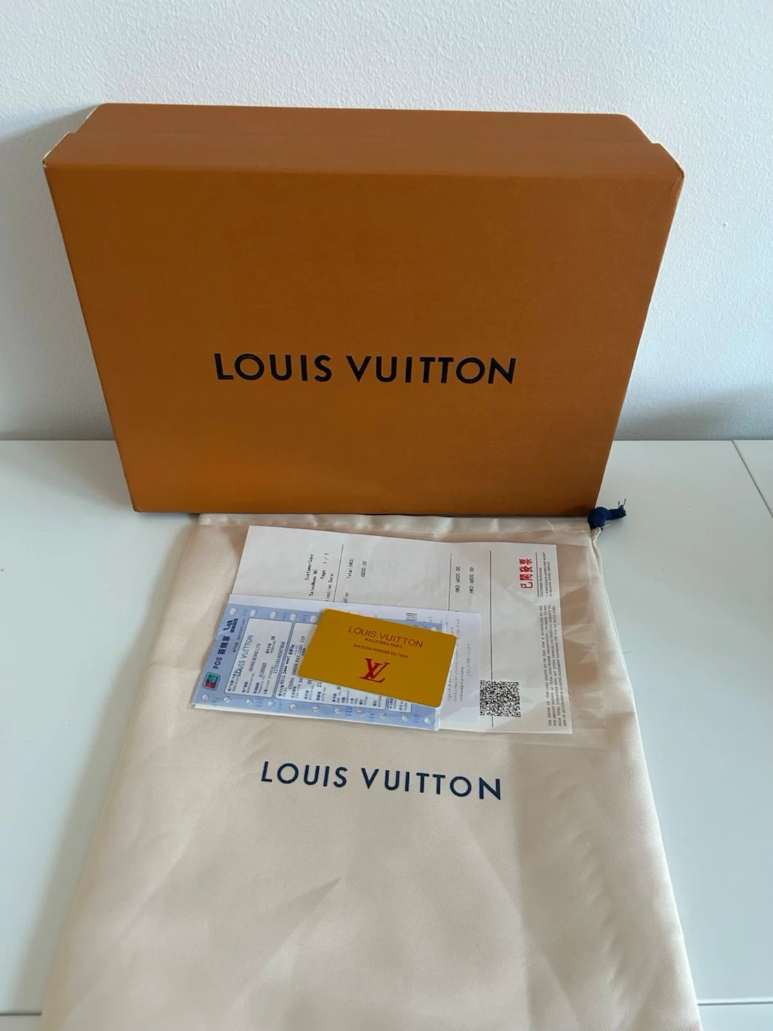 Skor med hologram - 6