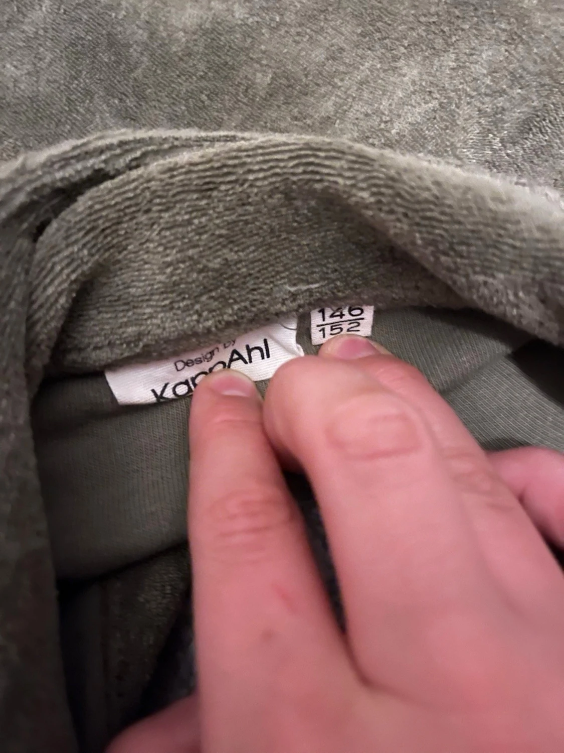 Olivgrön frottétopp med krage - 2