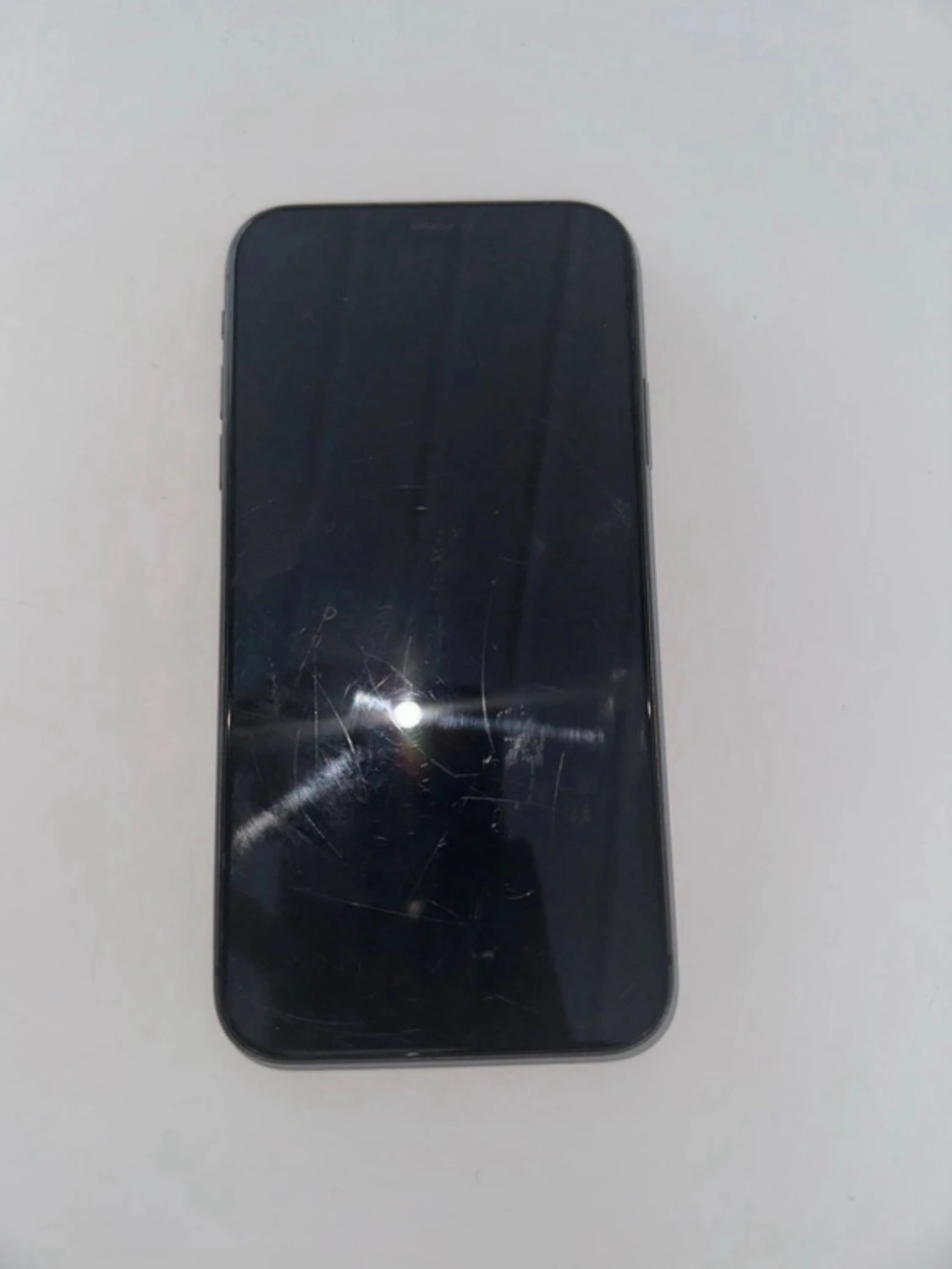 Svart iPhone 11 från Apple - 4