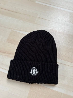 Mössa  - Svart mössa 