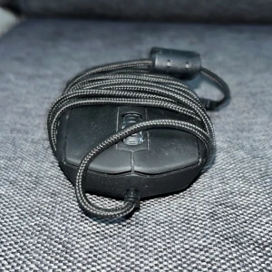 Mus som pro använder  - Den här musen har knappast använt den är lite smutsig men den funkar så bra som helst 