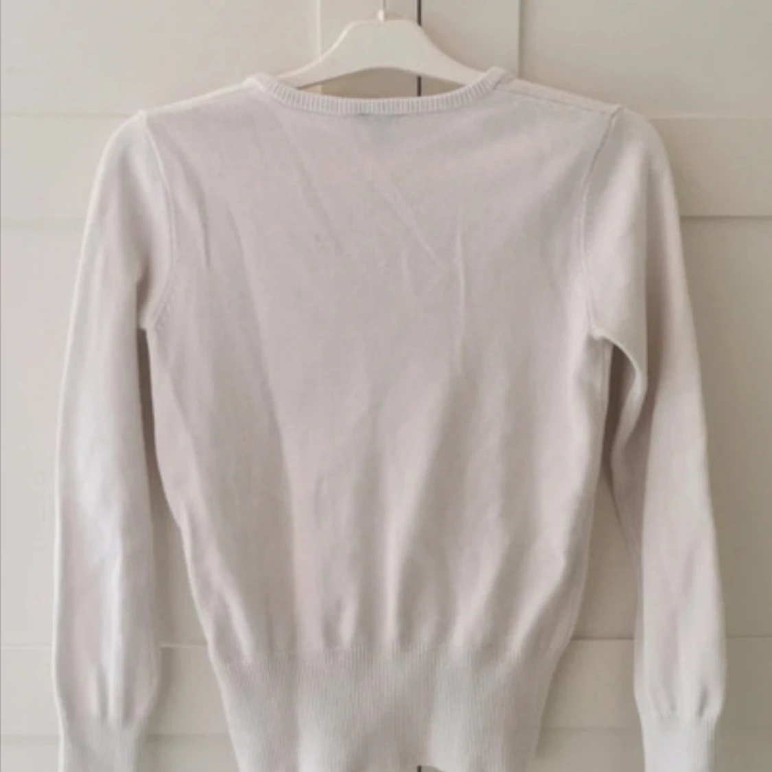 V-ringad tröja GANT  - 3