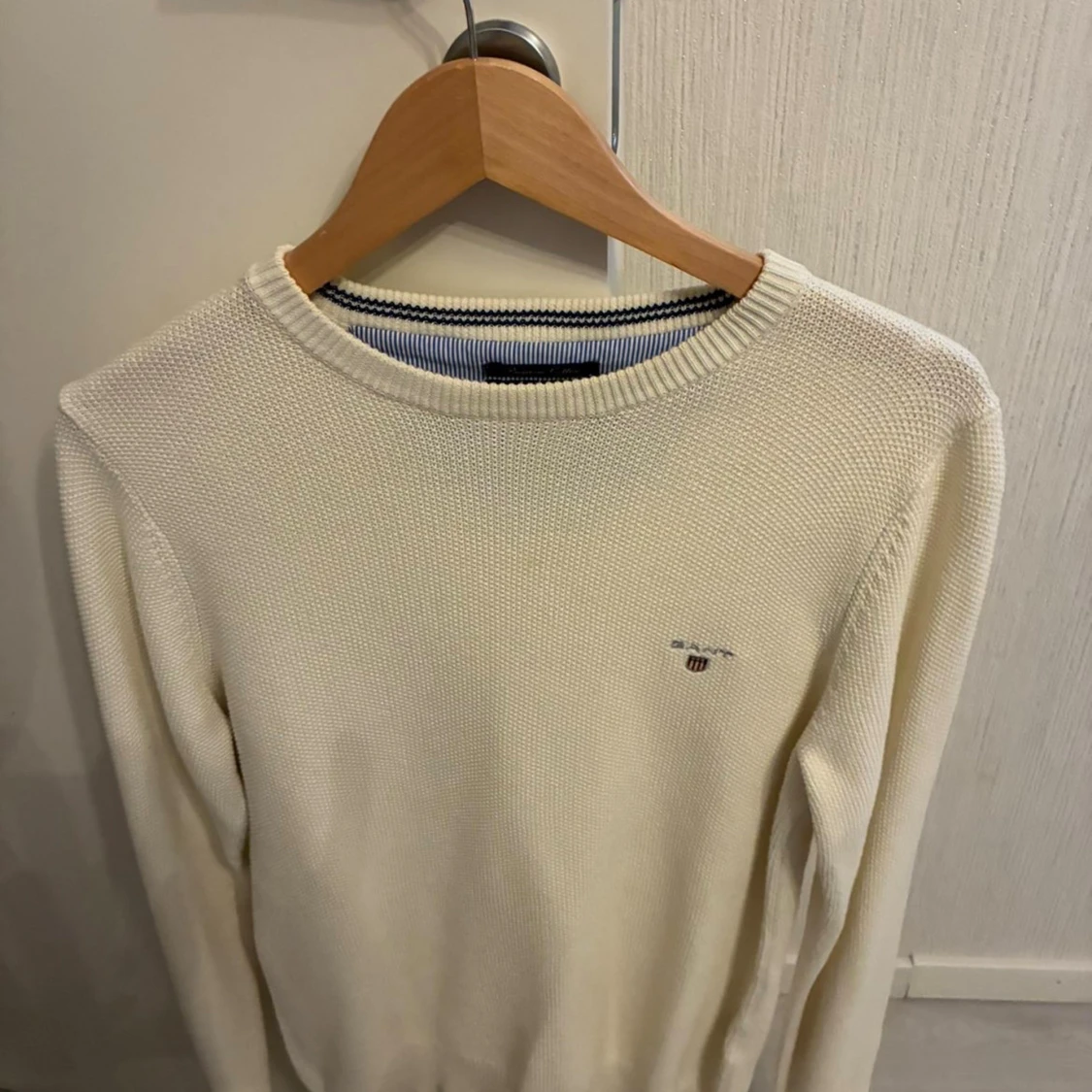 Vit stickad tröja från GANT - 2