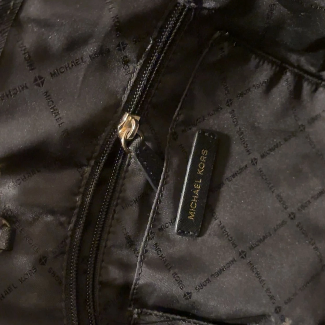 Svart axelväska från Michael Kors - 4