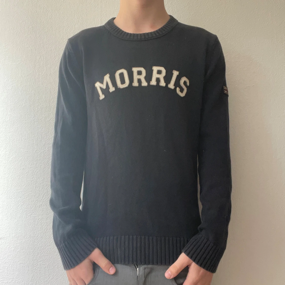 Mörkblå stickad tröja Morris