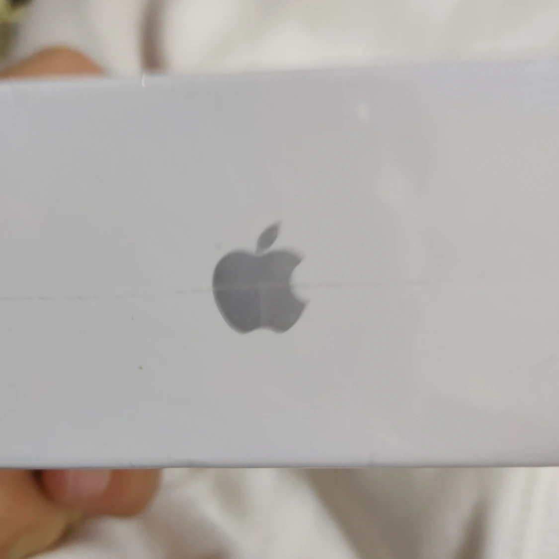 AirPods Pro (2nd generation) with MagSafe Charging Case (USB-C) - 4