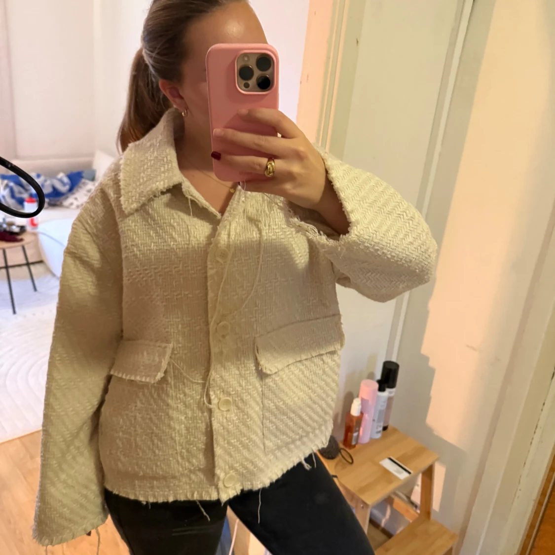 Beige jacka med fickor - 1