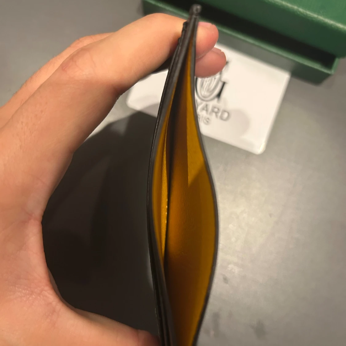  svart plånbok med mönster - 2