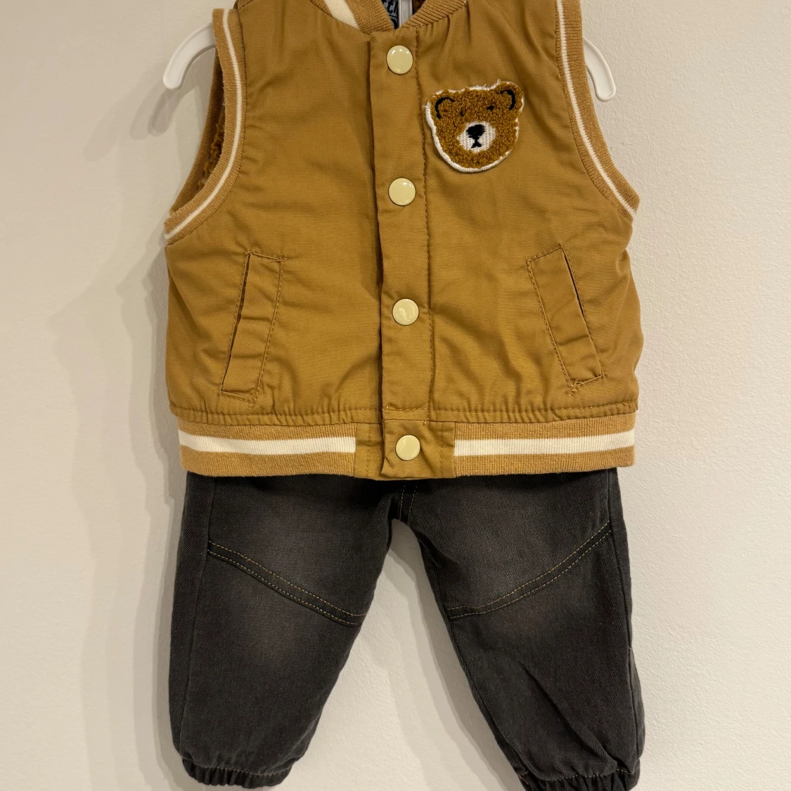 Winter vest and jeans outfit set for baby 6-9 months