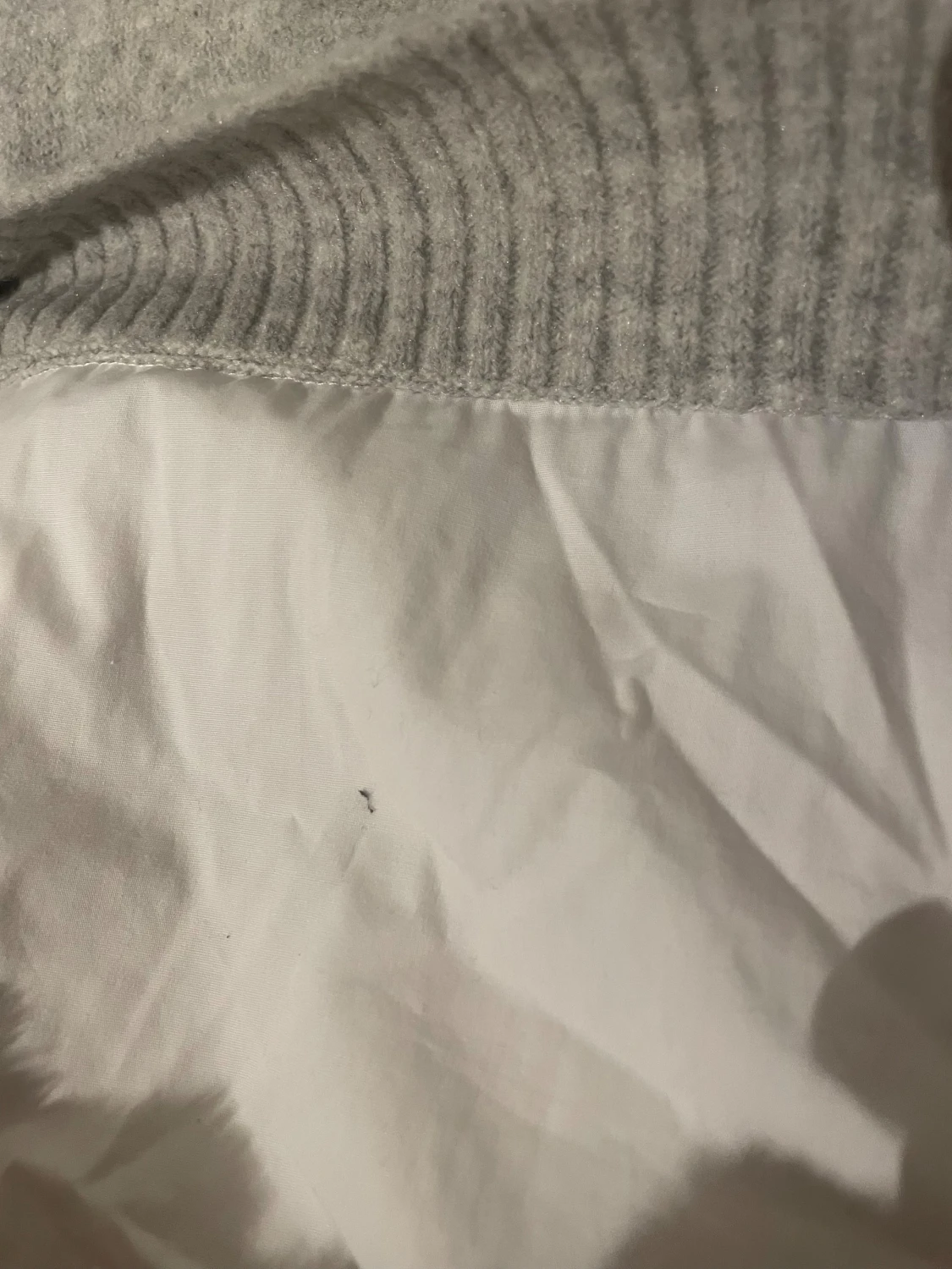 Grå stickad väst från Primark - 2