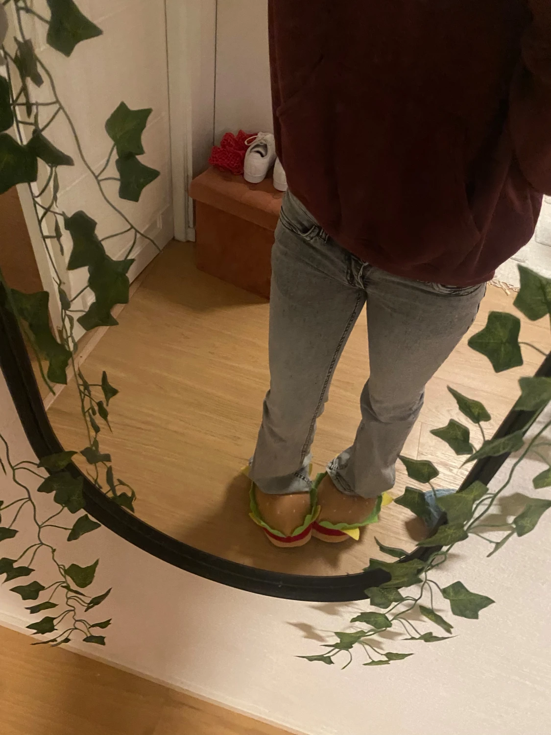 Gråa bootcut jeans {Nelly}