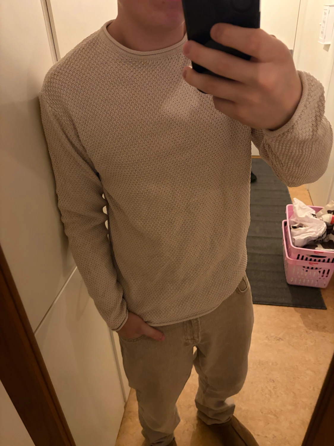 Beige stickad långärmad tröja - 1