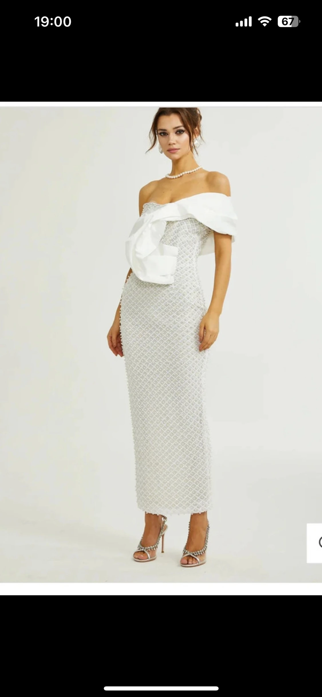 Vit långklänning med offshoulder och slits