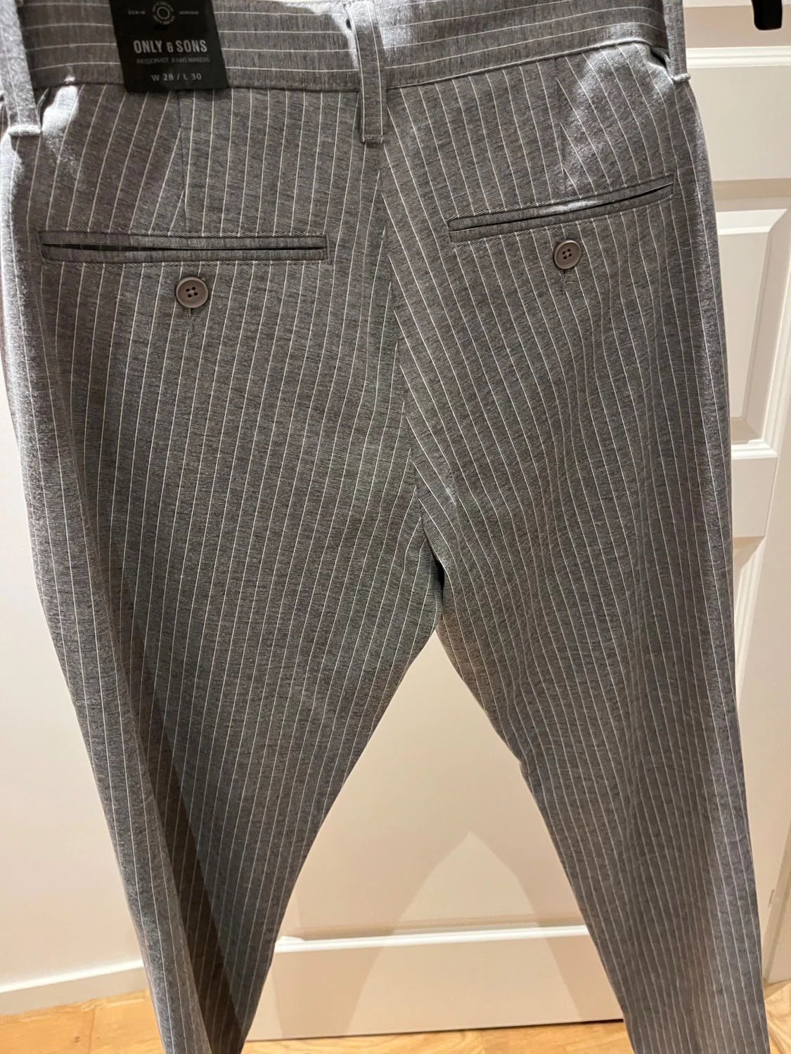Grå randiga kostymbyxor Only & Sons - 1