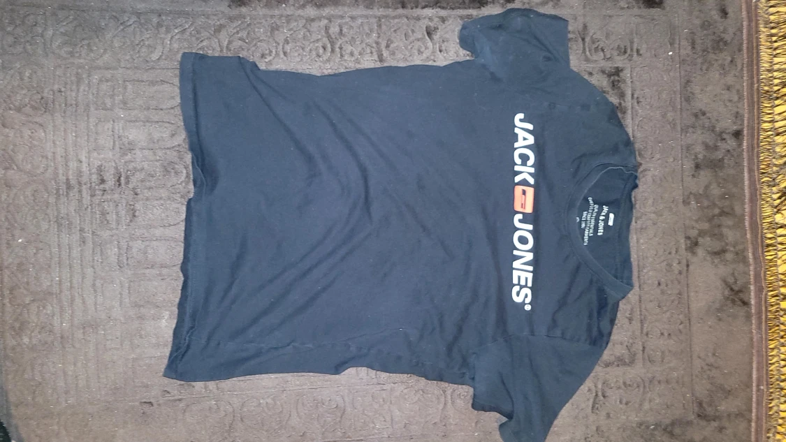 Svart t-shirt från Jack & Jones