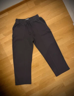 Bershka joggers - Använda 2-3 gånger. Nyskick. Inga defekter. Storlek S.