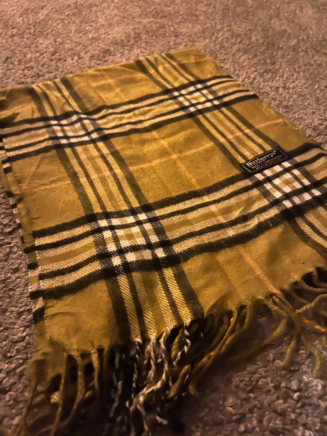 Rutig gul halsduk från Burberrys - 3