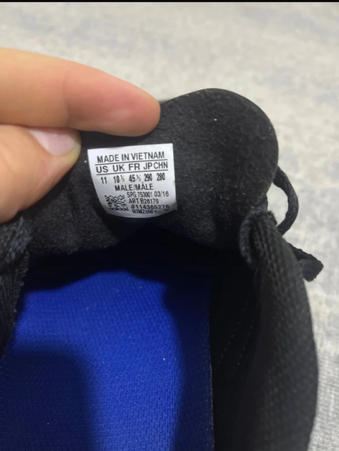 Adidas svarta fotbollsskor strl 45⅓ - 3