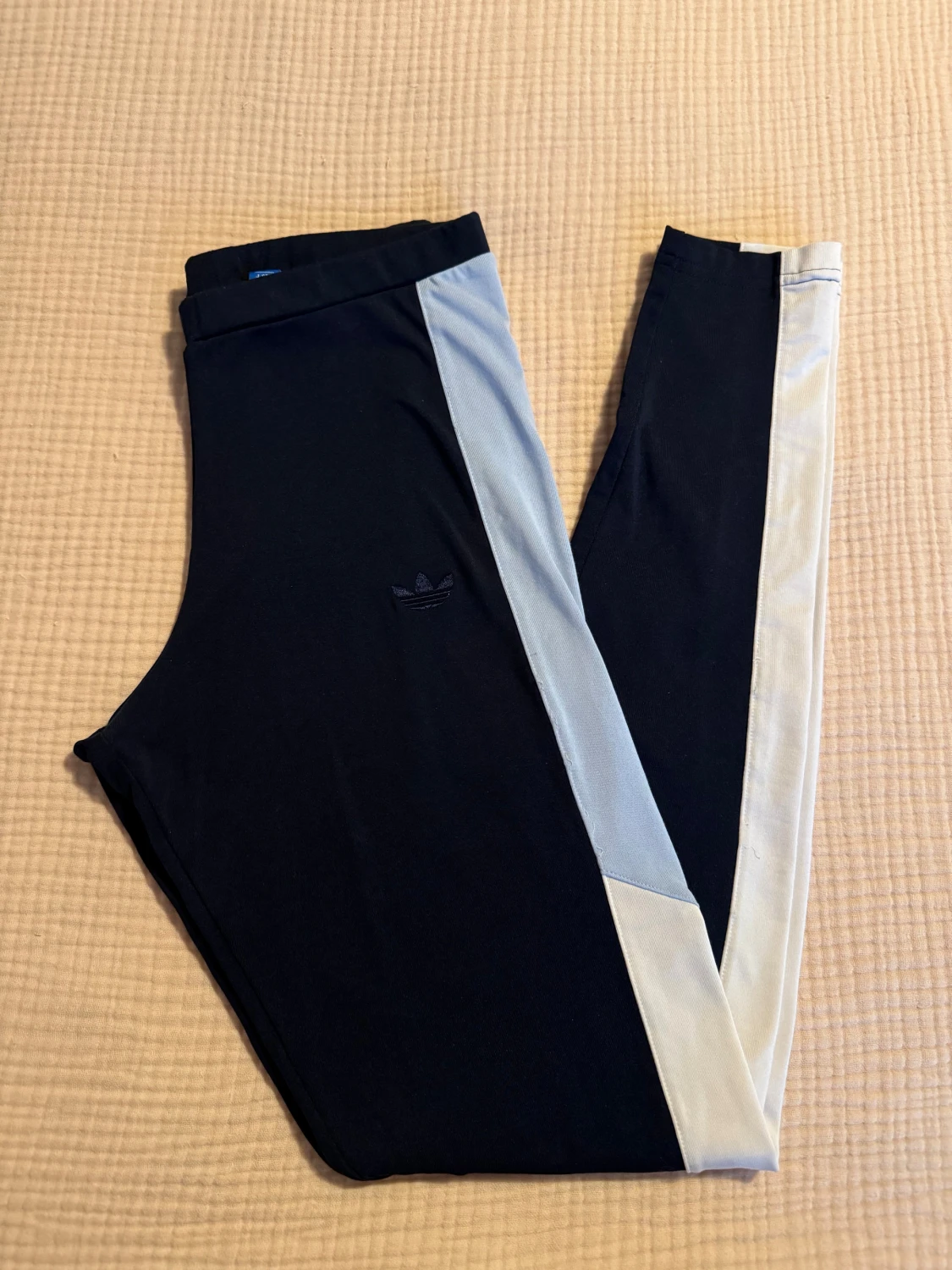 adidas Originals Helsinki Legging