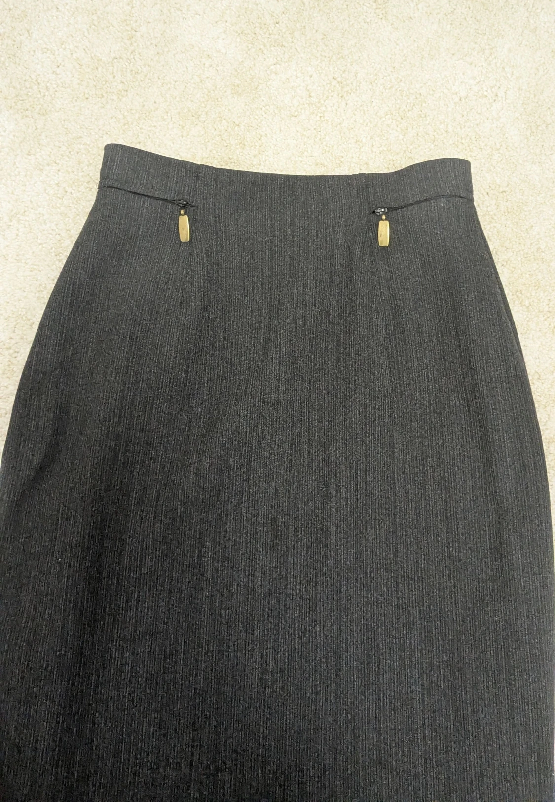 Mörkgrå pennkjol med dragkedjor - 2