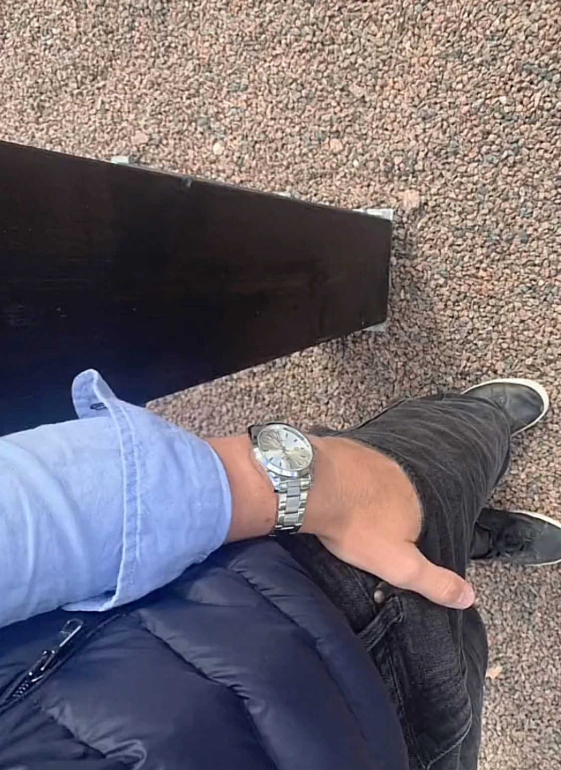 Silverfärgad klocka från Doventi  - 1