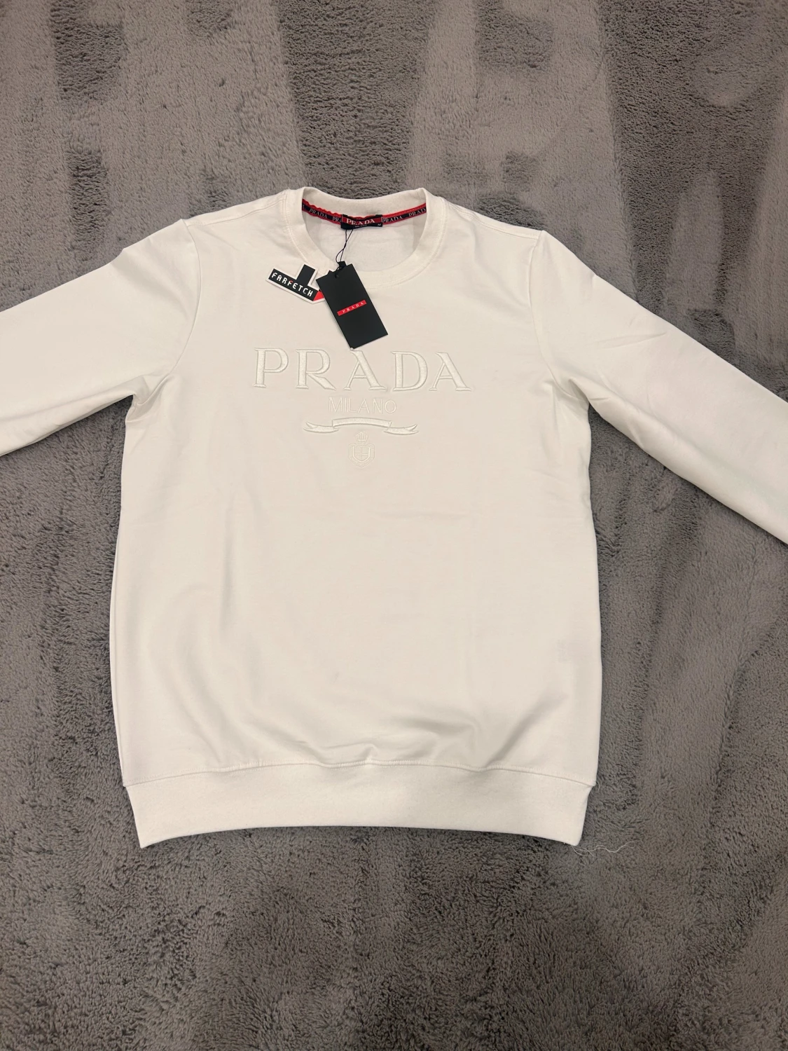 Vit sweatshirt från Prada
