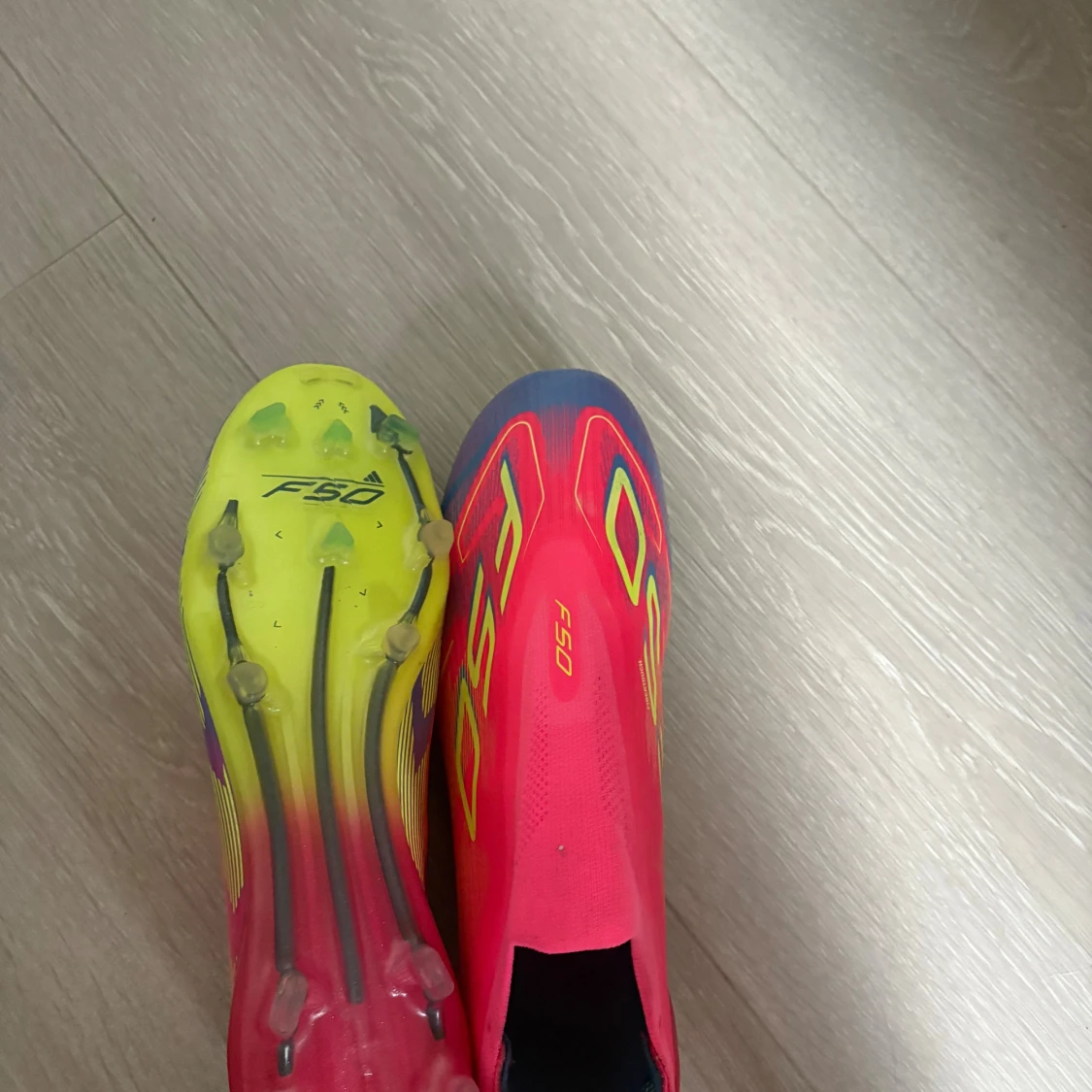 Adidas F50 fotbollsskor neonrosa - 3