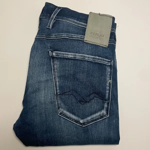 Replay anbass hyperflex  jeans  - Märke: Replay | Skick: 8/10 | Modell: Anbass, Hyperflex  | Storlek: W31 L32 | Riktigt fet tvätt och riktigt sköna  