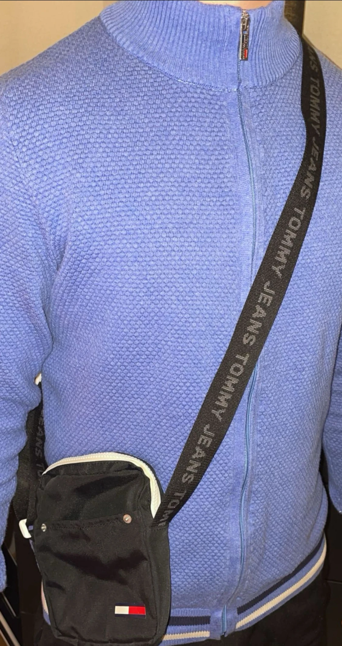 Tommy Jeans axelremsväska - 2