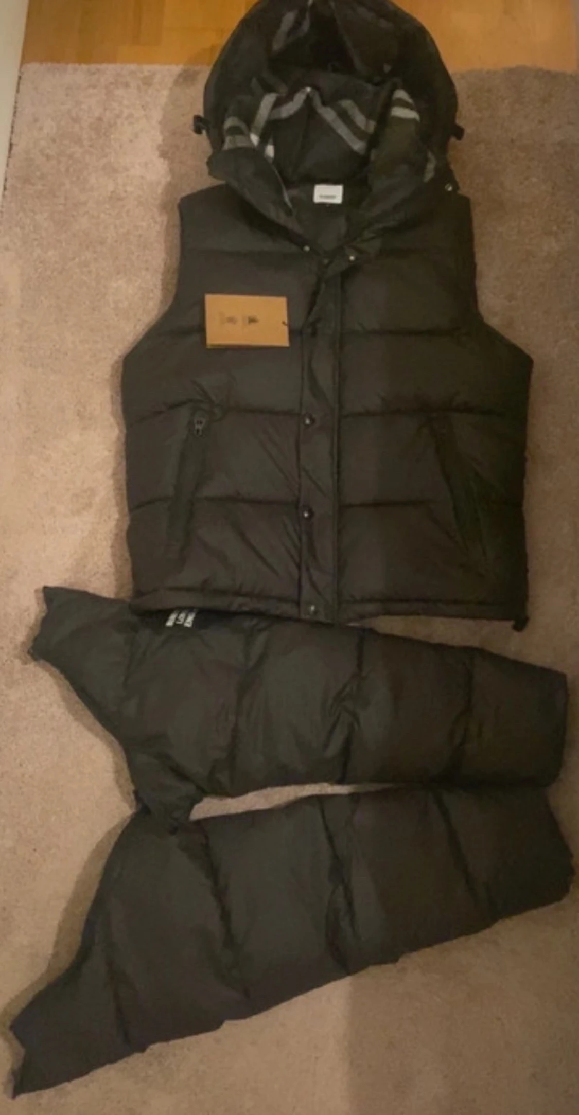 Svart dunjacka från Burberry - 2