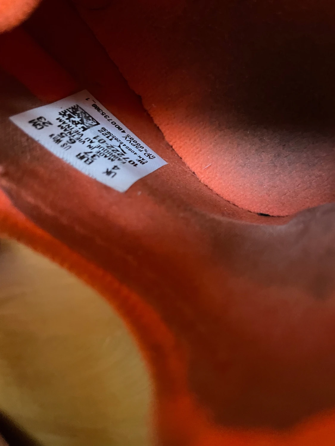 Orange fotbollsskor från Puma - 1